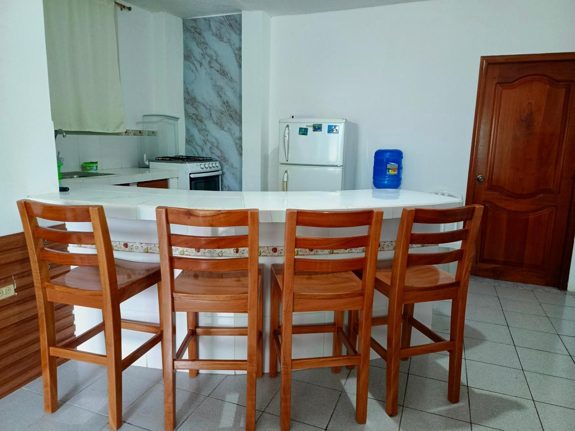 פוארטו בקריסו מורנו Teresita'S House Suites Con Cocina Privada מראה חיצוני תמונה
